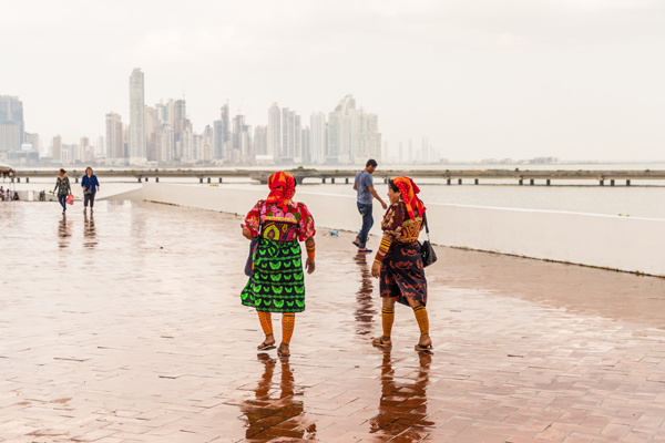 Kuna Yala women in Panama City 